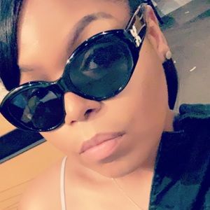 Meet your Posher, Bria